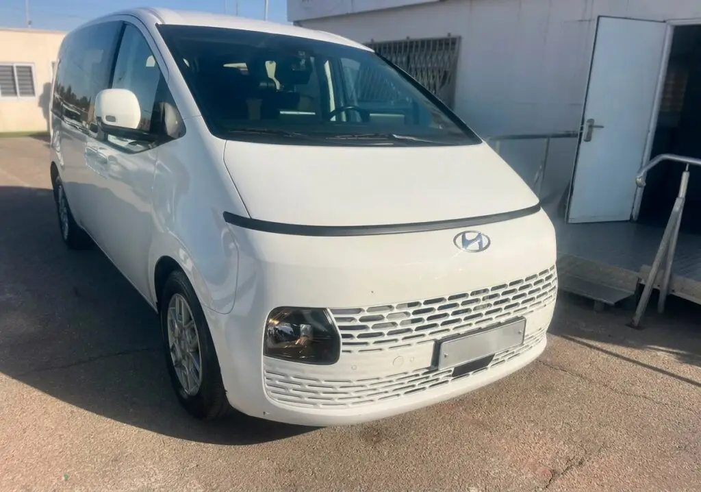 מימון ל-STARIAWINDOW VAN2022