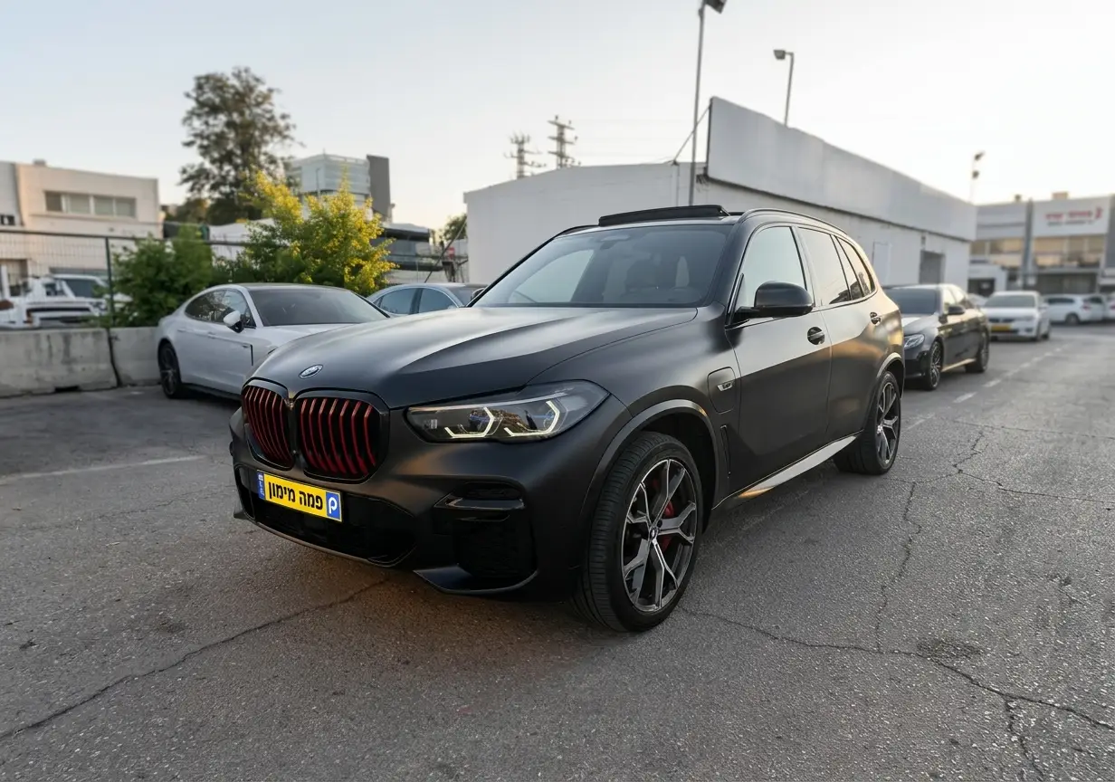 ב מ וו X5 XDRIVE45E BLACK VERMIL