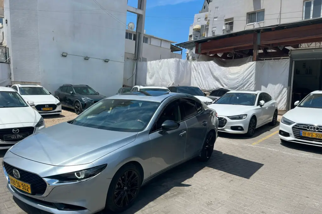 מימון ל-MAZDA 3BLACK EDITIO2022