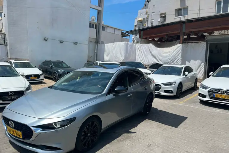 מימון ל-MAZDA 3BLACK EDITIO2022