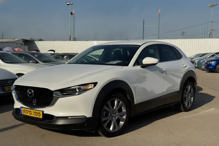 מימון ל-MAZDA CX-30COMFORT BLAC2023