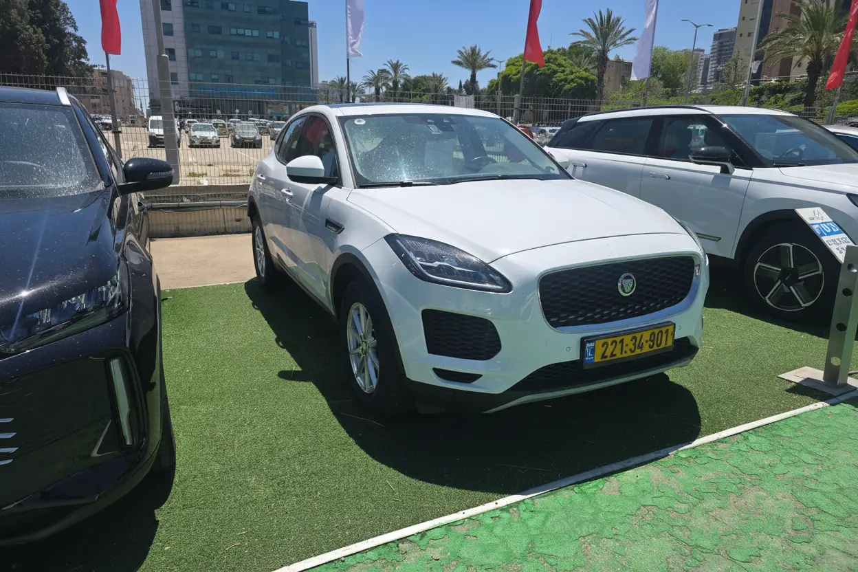 יגואר E-PACE HP 250