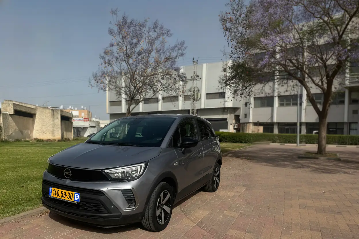 אופל CROSSLAND EDITION