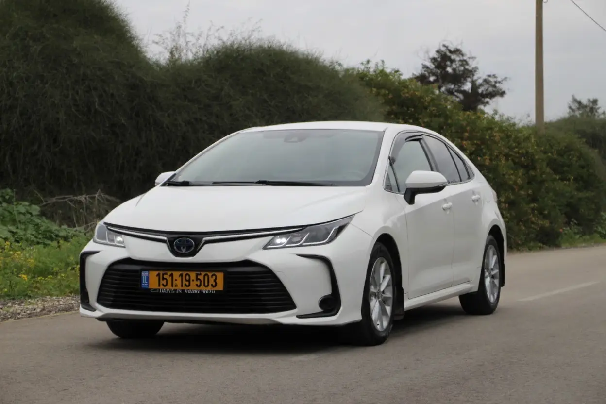 טויוטה COROLLA HSD SDN SENSE