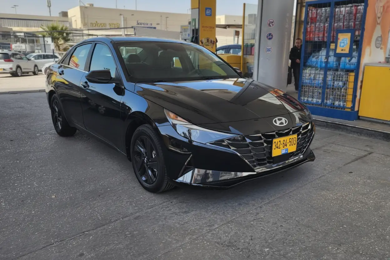 יונדאי ELANTRA HEV PREMIUM