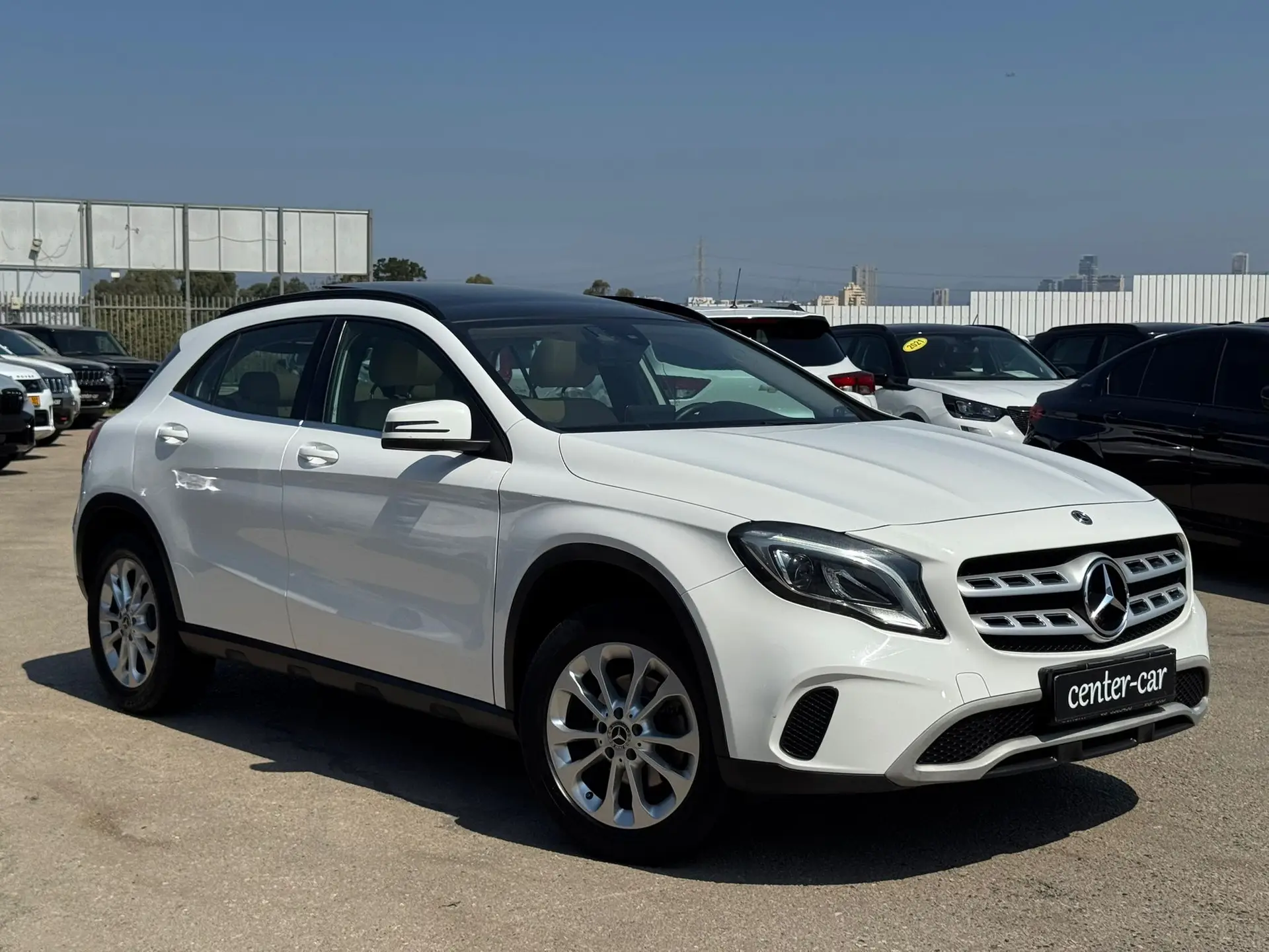 מרצדס GLA200 STYLE SB M